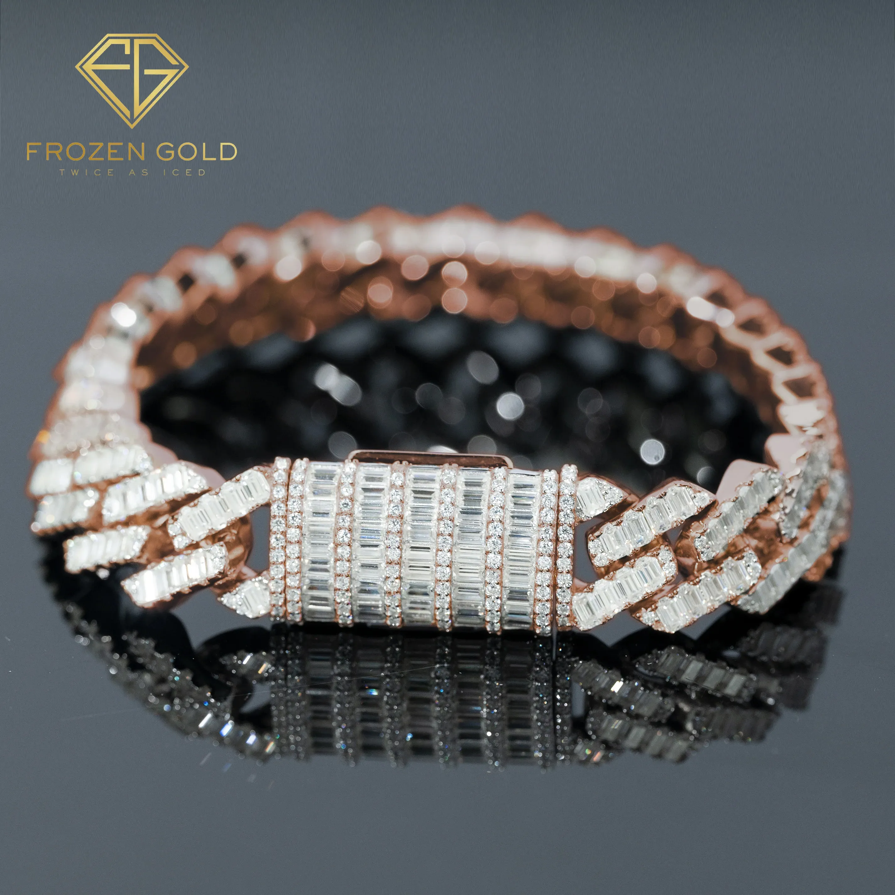 Chevron baguette bracelet · rose gold