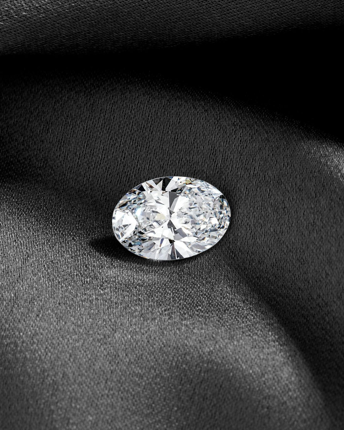 ECO-FRIENDLY JEWELLERY: HOW LAB DIAMONDS AND MOISSANITE ARE CHANGING THE GAME