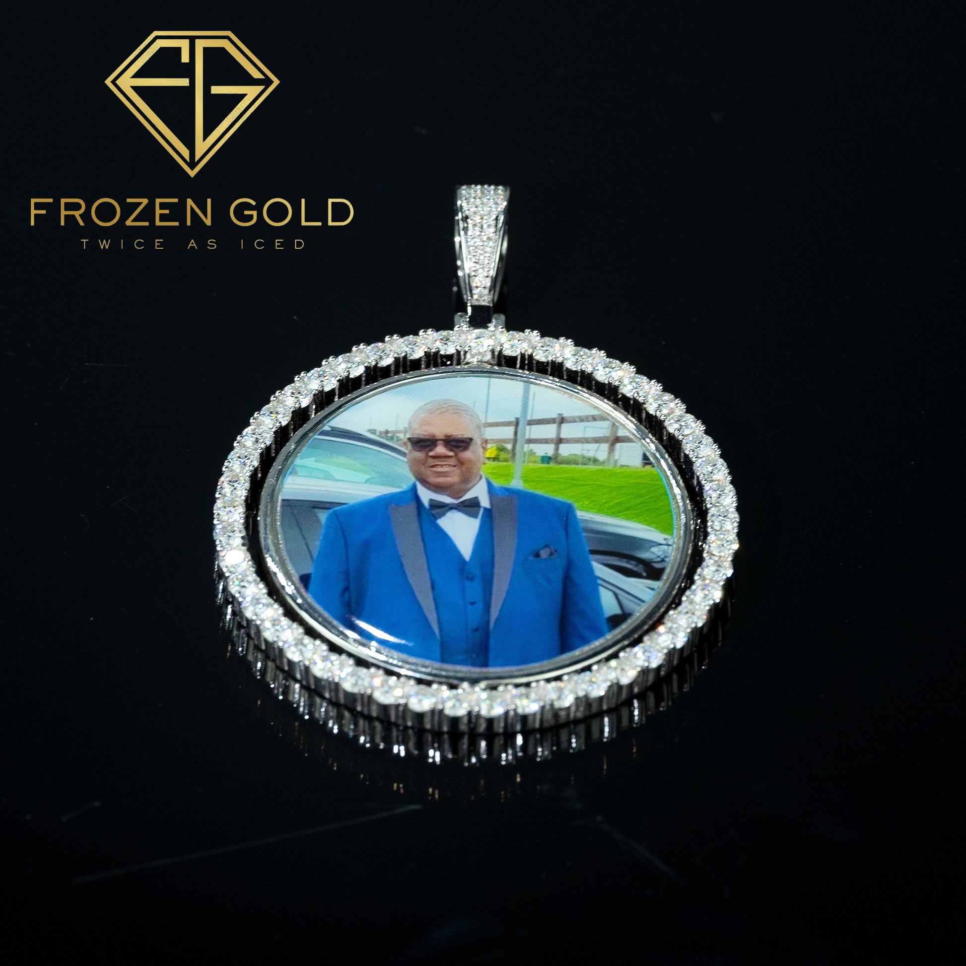 Rotating Double Sided Picture Pendant 2 - Frozen Gold Jewellers