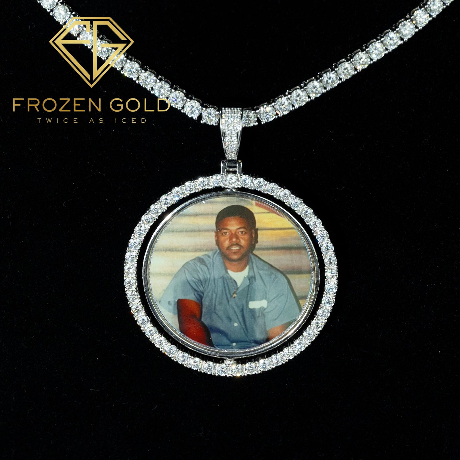Rotating Double Sided Picture Pendant on Chain 1 - Frozen Gold Jewellers